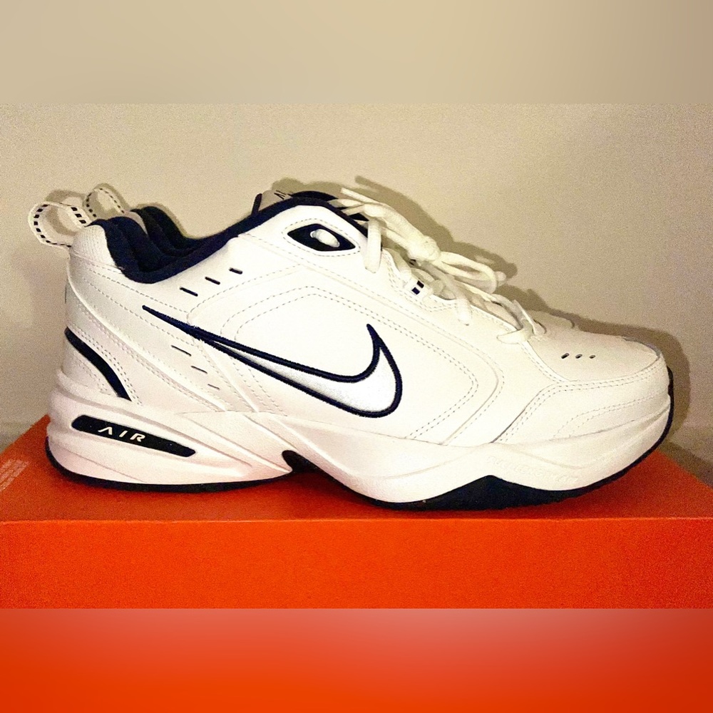 Nike Air Monarch IV Men's Training Shoe (Extra Wide)
